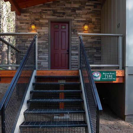Boulder Ridge Villa Yosemite West Exterior photo