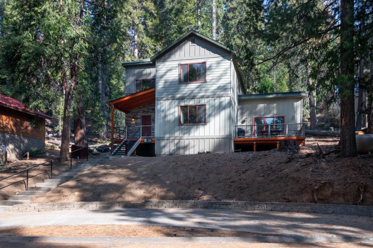 Boulder Ridge Villa Yosemite West Exterior photo