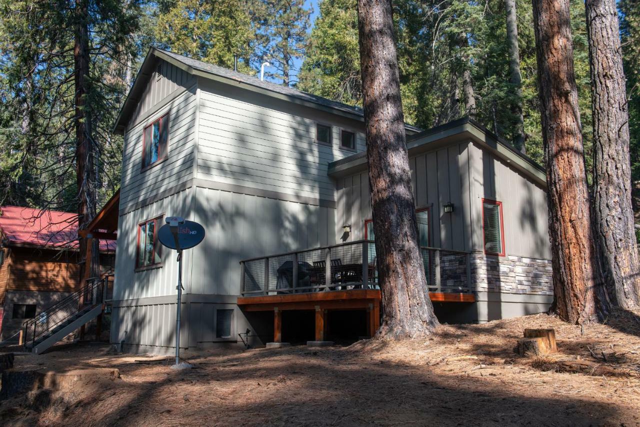 Boulder Ridge Villa Yosemite West Exterior photo